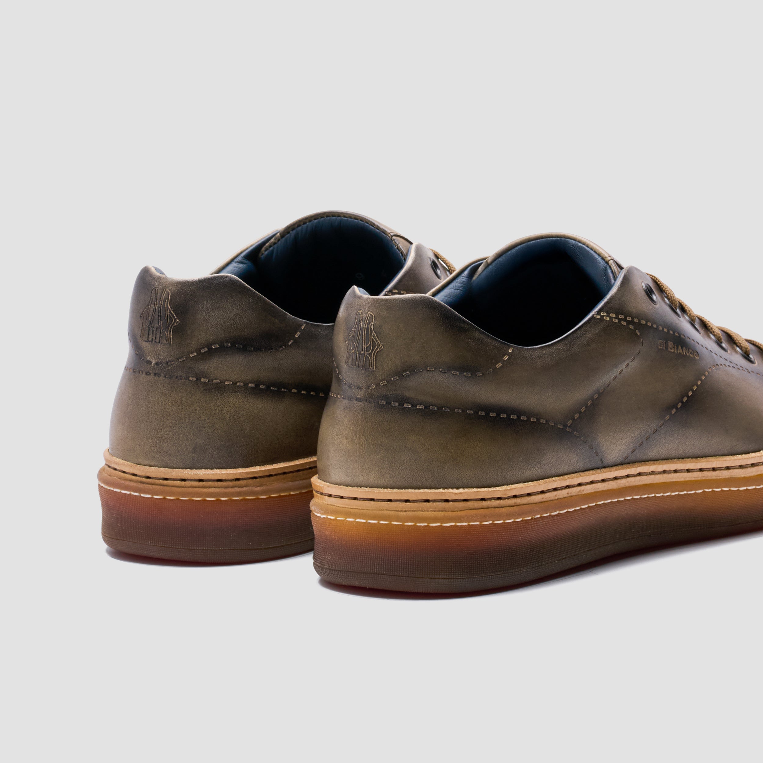 Imola_Laser_Calf_Fog_312500X2500_c62b77fe-101a-49c3-b0a3-d03256397824