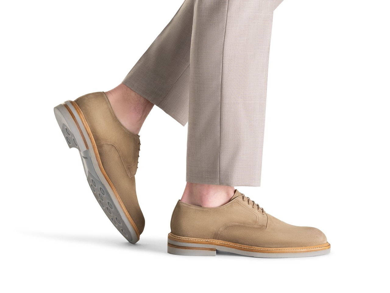 24006-13_men_Marton_Taupe-Suede_078266_ecomm_002