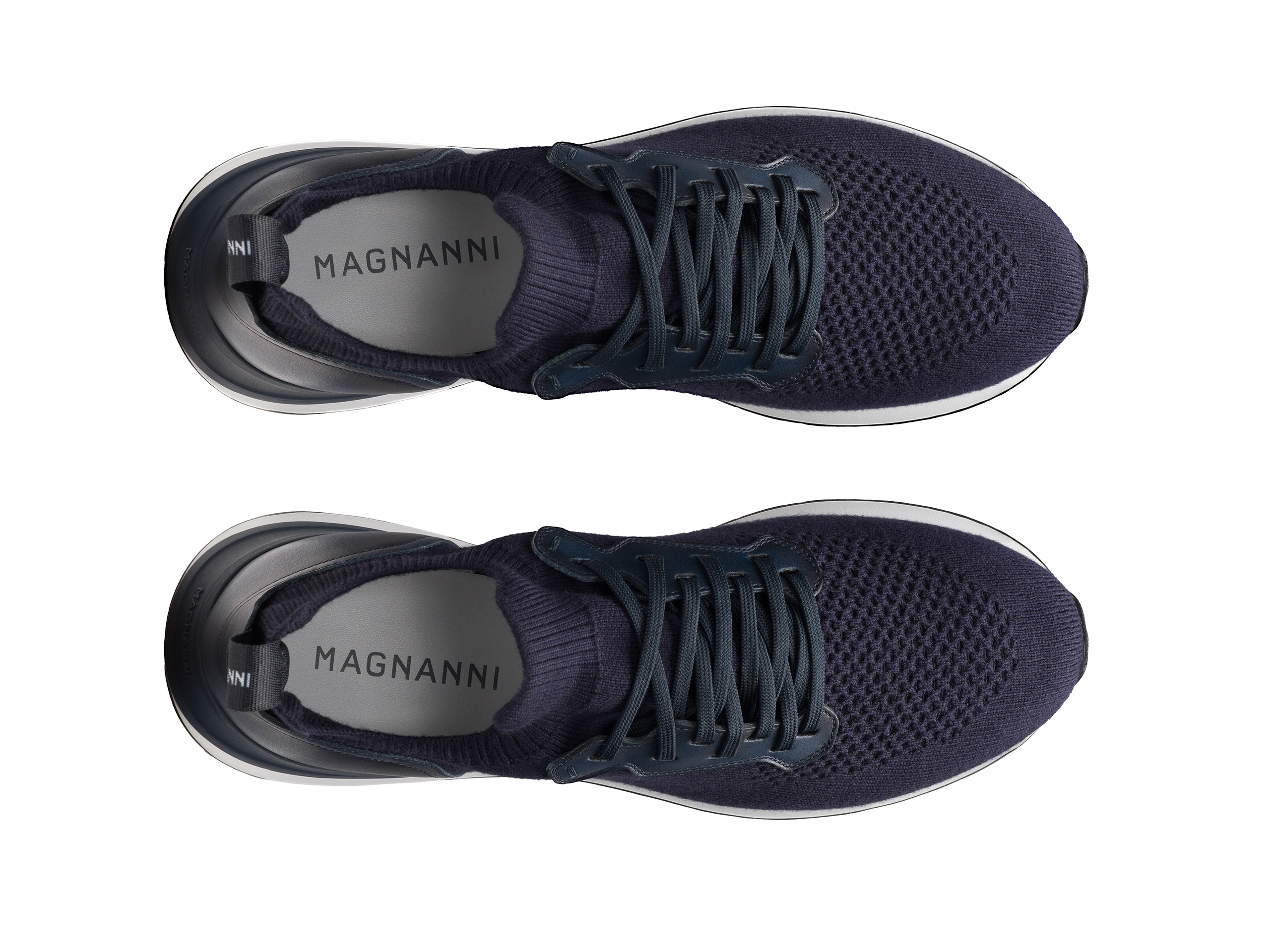 25612-111_men_Stratus-Lyteknit_Navy_065660_topdown