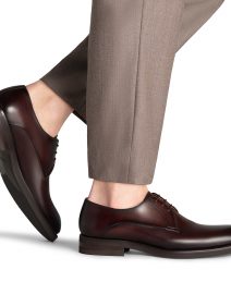 26031-2_men_Omero_Brown_071021_002_ecomm_v2